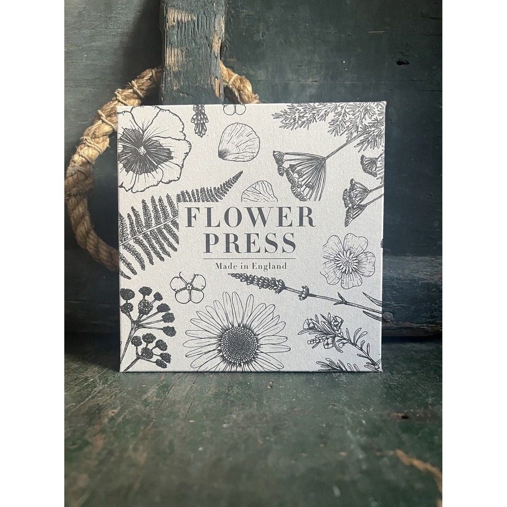 Flower Press Made In England Black‎ White Floral New Studio Wald 15 X 15 Cm